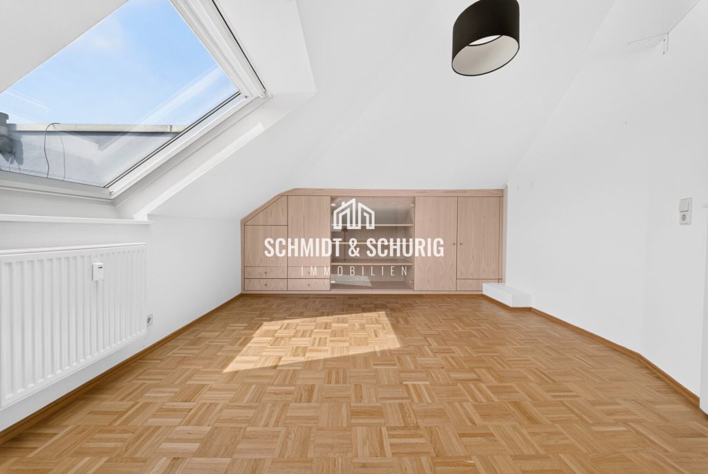 Ankleidezimmer / Büro Immobilienangebot - Bruchsal - Alle - Wohnen mit Blick über Bruchsal -
Eigentumswohnung mit Dachterrasse