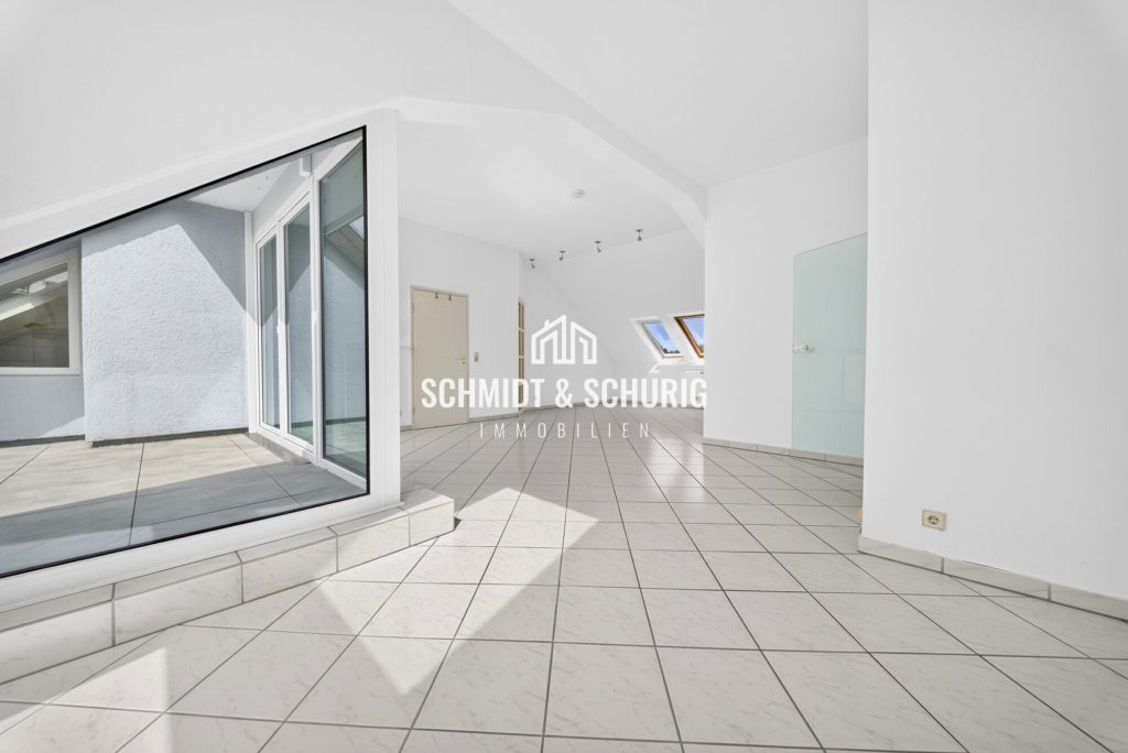 Wohn – / Essbereich Immobilienangebot - Bruchsal - Alle - Wohnen mit Blick über Bruchsal -
Eigentumswohnung mit Dachterrasse