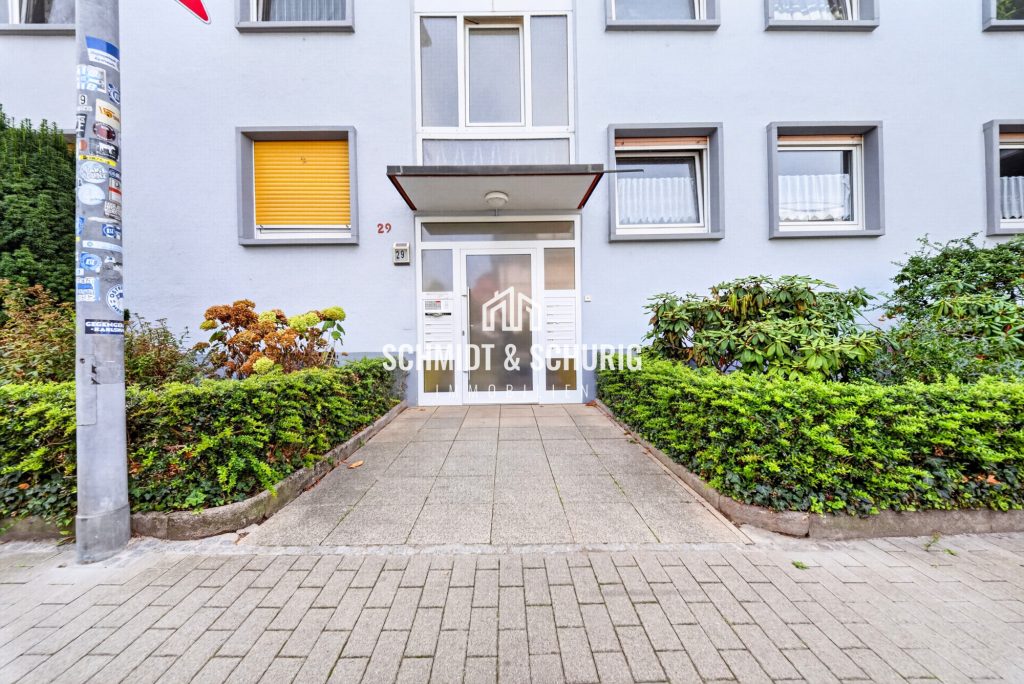 Hausansicht – Eingangsbereich Immobilienangebot - Bruchsal - Alle - Wohnen mit Blick über Bruchsal -
Eigentumswohnung mit Dachterrasse