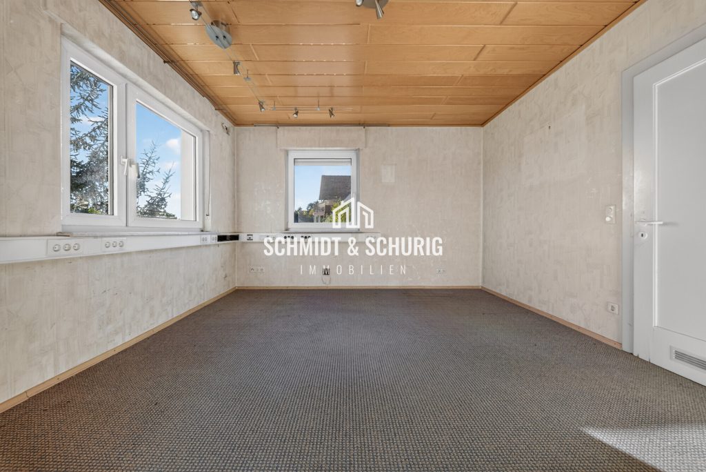 Immobilienangebot - Gondelsheim - Alle - Einfamilienhaus mit Nebengebäude und großem Grundstück mit viel Potenzial