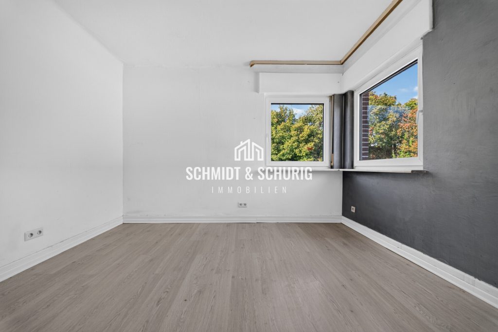 Immobilienangebot - Gondelsheim - Alle - Einfamilienhaus mit Nebengebäude und großem Grundstück mit viel Potenzial