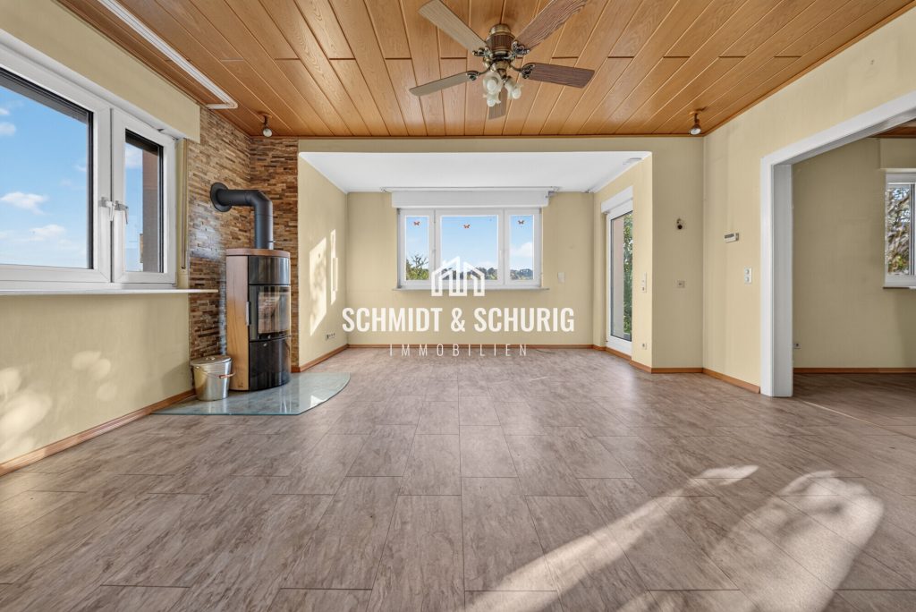 Immobilienangebot - Gondelsheim - Alle - Einfamilienhaus mit Nebengebäude und großem Grundstück mit viel Potenzial