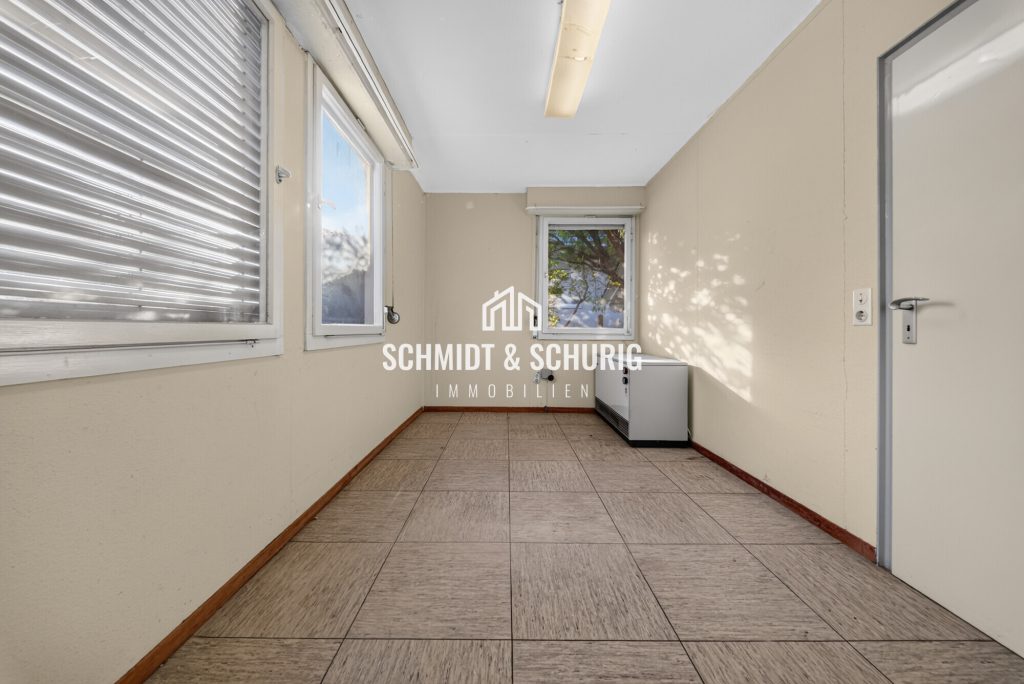 Immobilienangebot - Gondelsheim - Alle - Einfamilienhaus mit Nebengebäude und großem Grundstück mit viel Potenzial