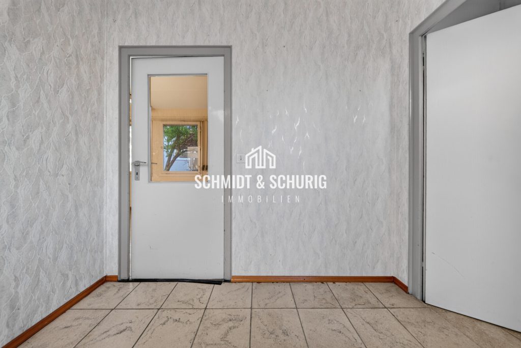 Immobilienangebot - Gondelsheim - Alle - Einfamilienhaus mit Nebengebäude und großem Grundstück mit viel Potenzial