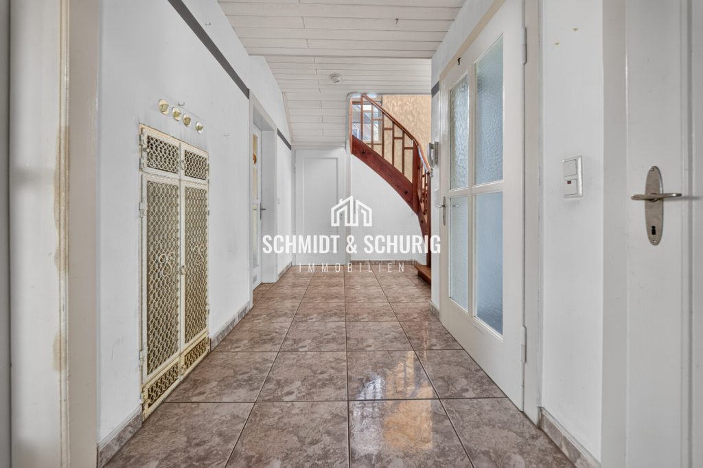 Immobilienangebot - Gondelsheim - Alle - Einfamilienhaus mit Nebengebäude und großem Grundstück mit viel Potenzial