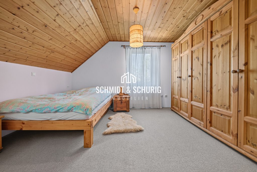 Schlafzimmer 1.Obergeschoss Immobilienangebot - Kürnbach - Alle - Viel Platz für die Familie – Doppelhaushälfte mit Einliegerwohnung!