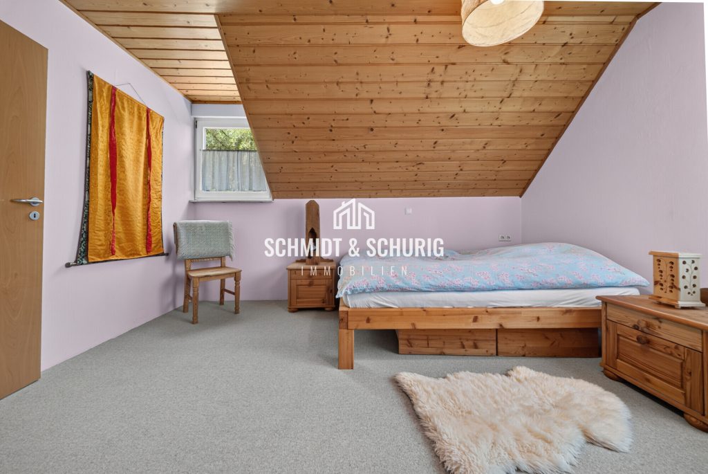 Schlafzimmer 1.Obergeschoss Immobilienangebot - Kürnbach - Alle - Viel Platz für die Familie – Doppelhaushälfte mit Einliegerwohnung!