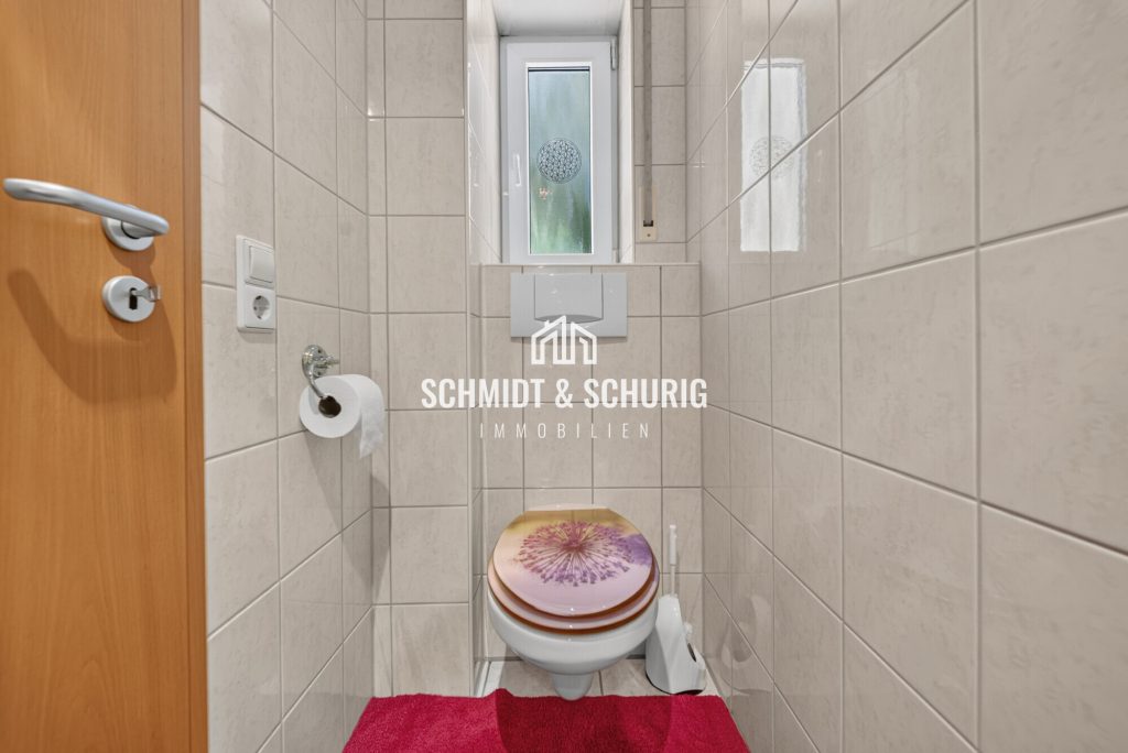 Gäste-WC Immobilienangebot - Kürnbach - Alle - Viel Platz für die Familie – Doppelhaushälfte mit Einliegerwohnung!
