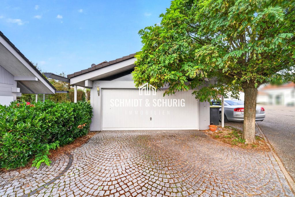 Doppelgarage Immobilienangebot - Ötisheim - Alle - Wohnen der besonderen Art:
Einfamilienhaus mit Indoor-Pool, Sauna und Doppelgarage