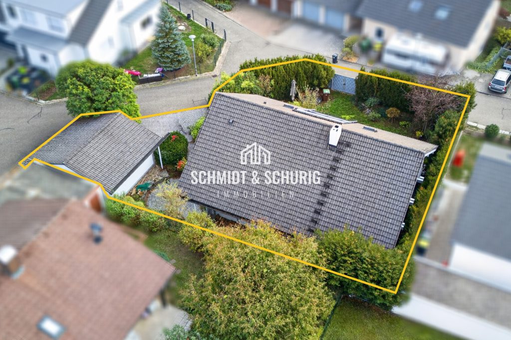 Luftaufnahme Immobilienangebot - Ötisheim - Alle - Wohnen der besonderen Art:
Einfamilienhaus mit Indoor-Pool, Sauna und Doppelgarage