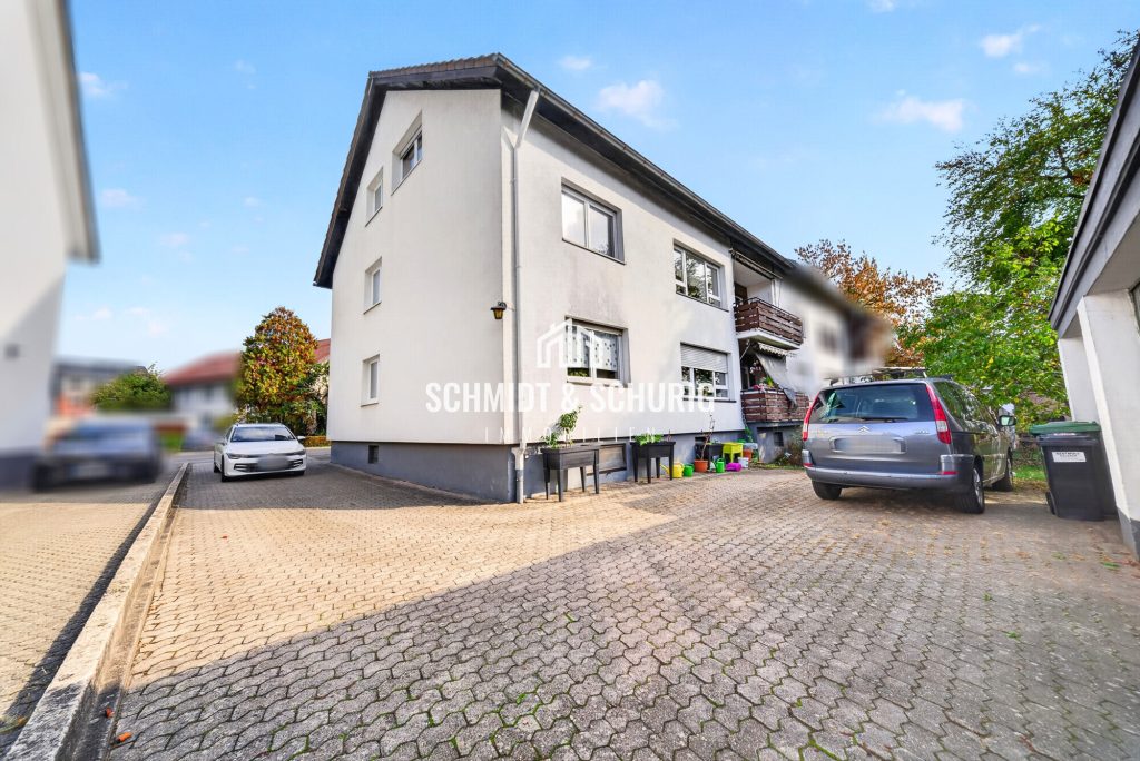 Ansicht Hof Immobilienangebot - Weingarten (Baden) - Alle - Mehrfamilienhaus mit 3 Wohneinheiten und großzügigem Grundstück in Weingarten (Baden)