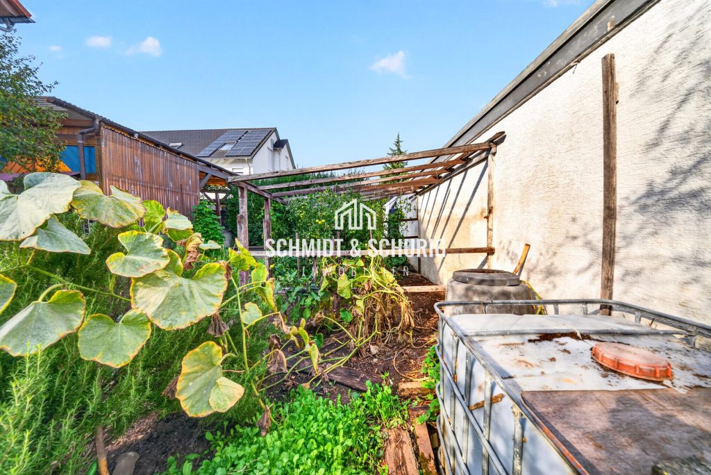 Immobilienangebot - Weingarten (Baden) - Alle - Mehrfamilienhaus mit großzügigem Grundstück in Weingarten (Baden)