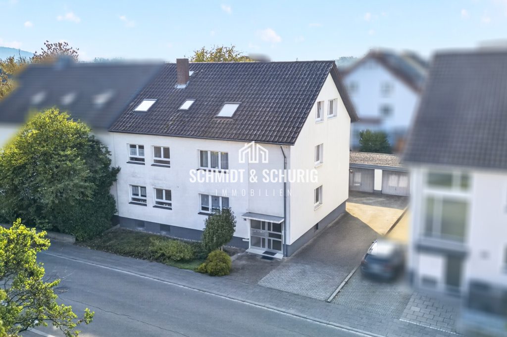 DJI_20261019144505_0500_D Immobilienangebot - Weingarten (Baden) - Alle - Mehrfamilienhaus mit 3 Wohneinheiten und großzügigem Grundstück in Weingarten (Baden)