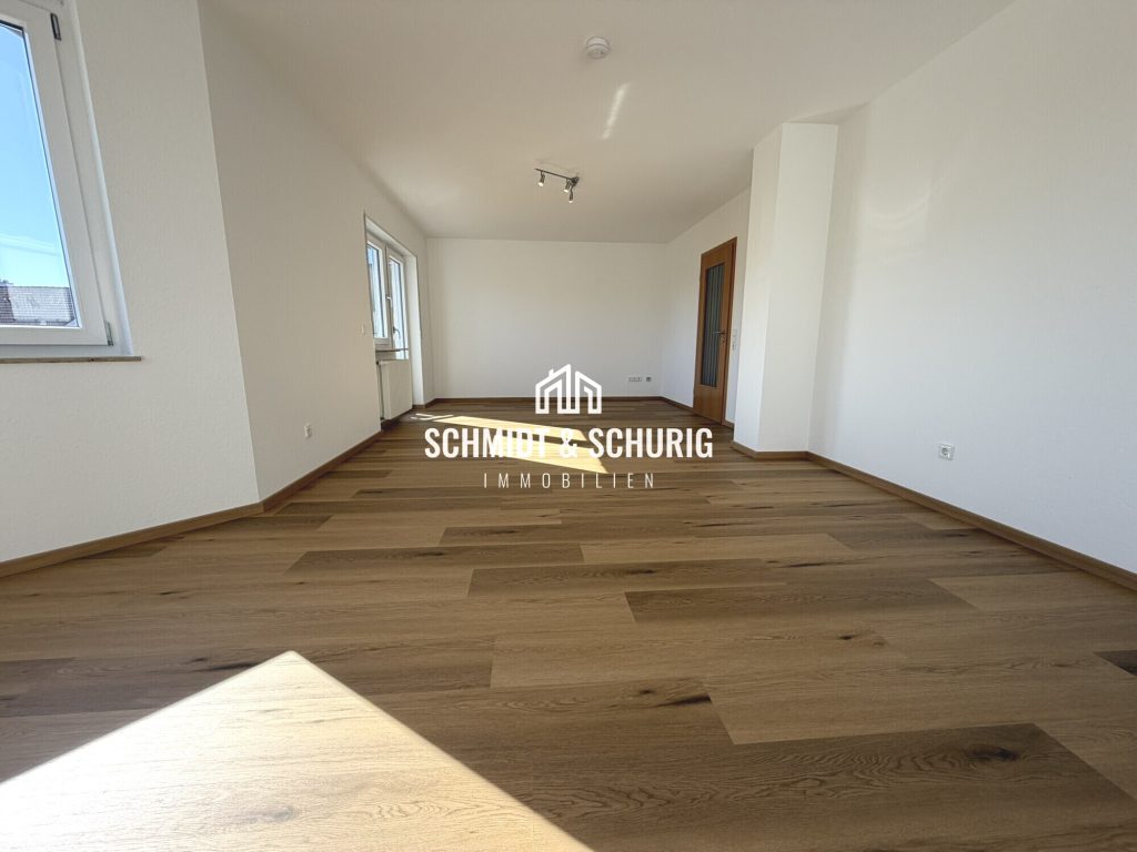 Immobilienangebot - Hambrücken - Alle - Moderne drei Zimmer Maisonette Wohnung mit Balkon zur Miete