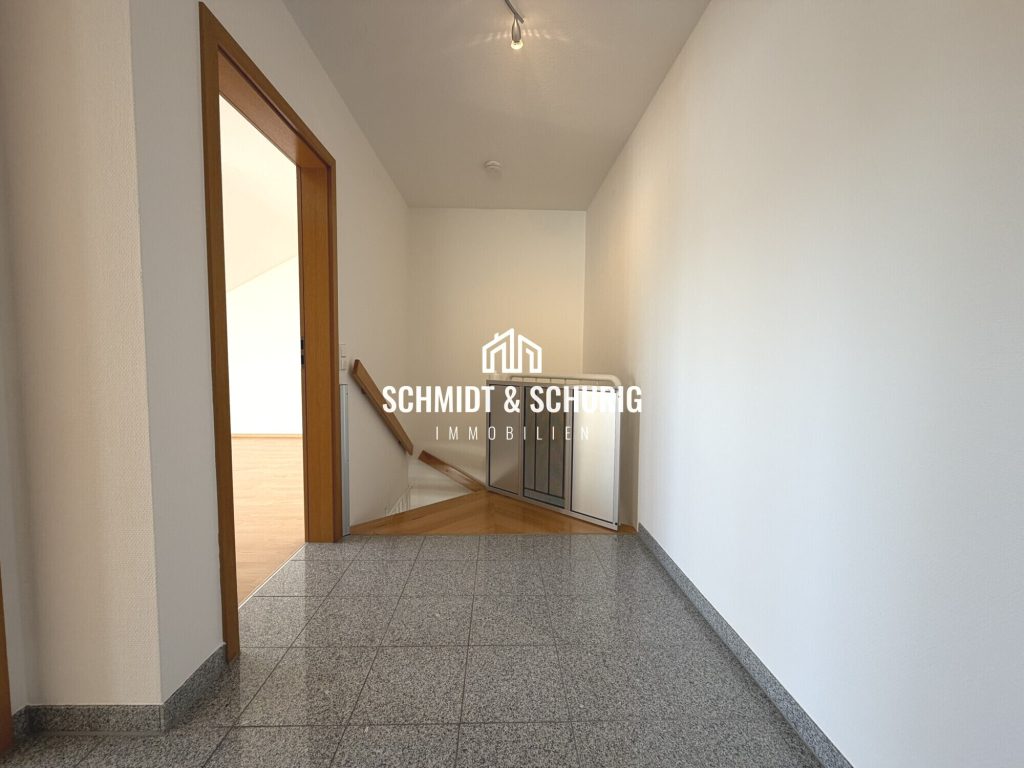 Immobilienangebot - Hambrücken - Alle - Moderne drei Zimmer Maisonette Wohnung mit Balkon zur Miete