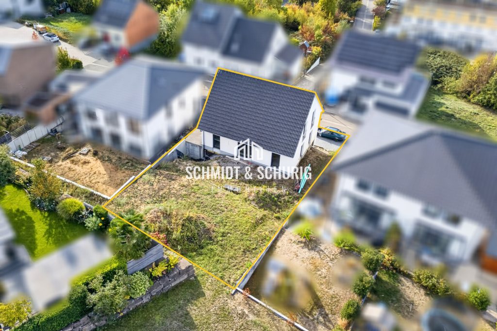 Luftaufnahme Immobilienangebot - Gondelsheim - Alle - Neuwertiges Einfamilienhaus mit viel Potenzial, Doppelgarage und 6 Stellplätzen