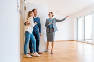 Die erfolgreiche Besichtigung der Immobilie - Gisinger Immobiliengruppe Freiburg