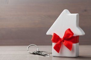 Schenkung einer Immobilie - Gisinger Immobiliengruppe Freiburg