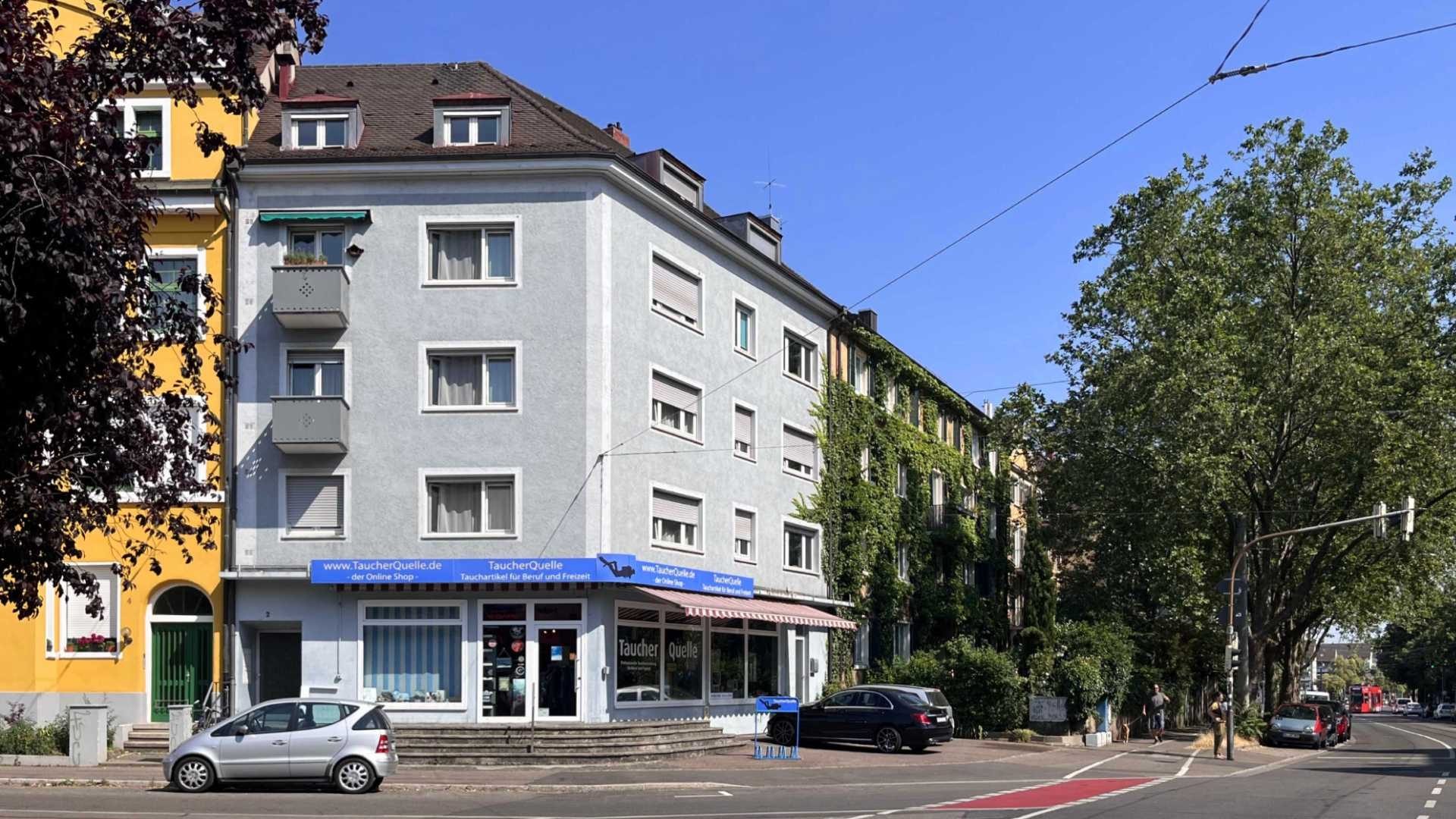 Immobilienangebot - Freiburg i. Br. / Brühl - Wohnen & Investment & Rest - Wohn- und Geschäftshaus in bekannter Sichtlage am Komturplatz