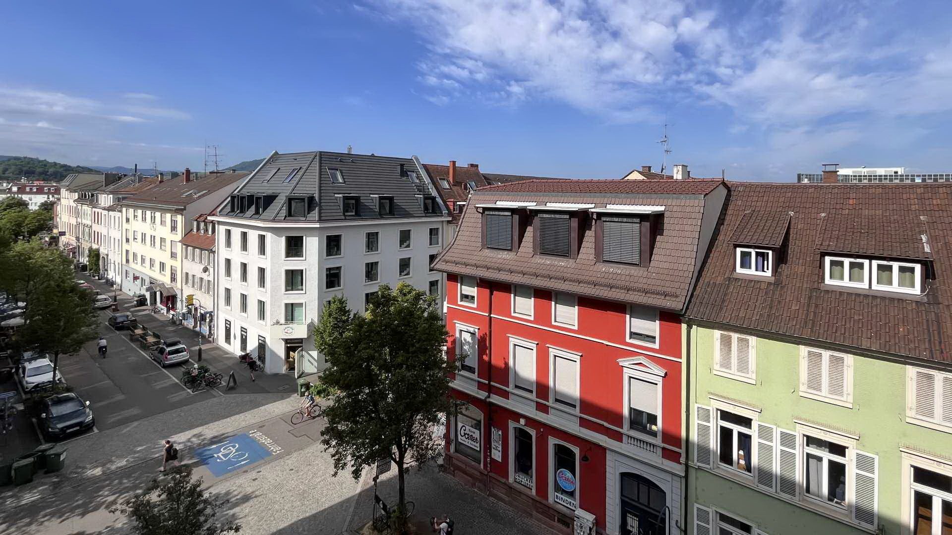 Immobilienangebot - Freiburg i. Br. / Altstadt - Gewerbe - Ganz oben mit dabei - Große Bürofläche in der Innenstadt