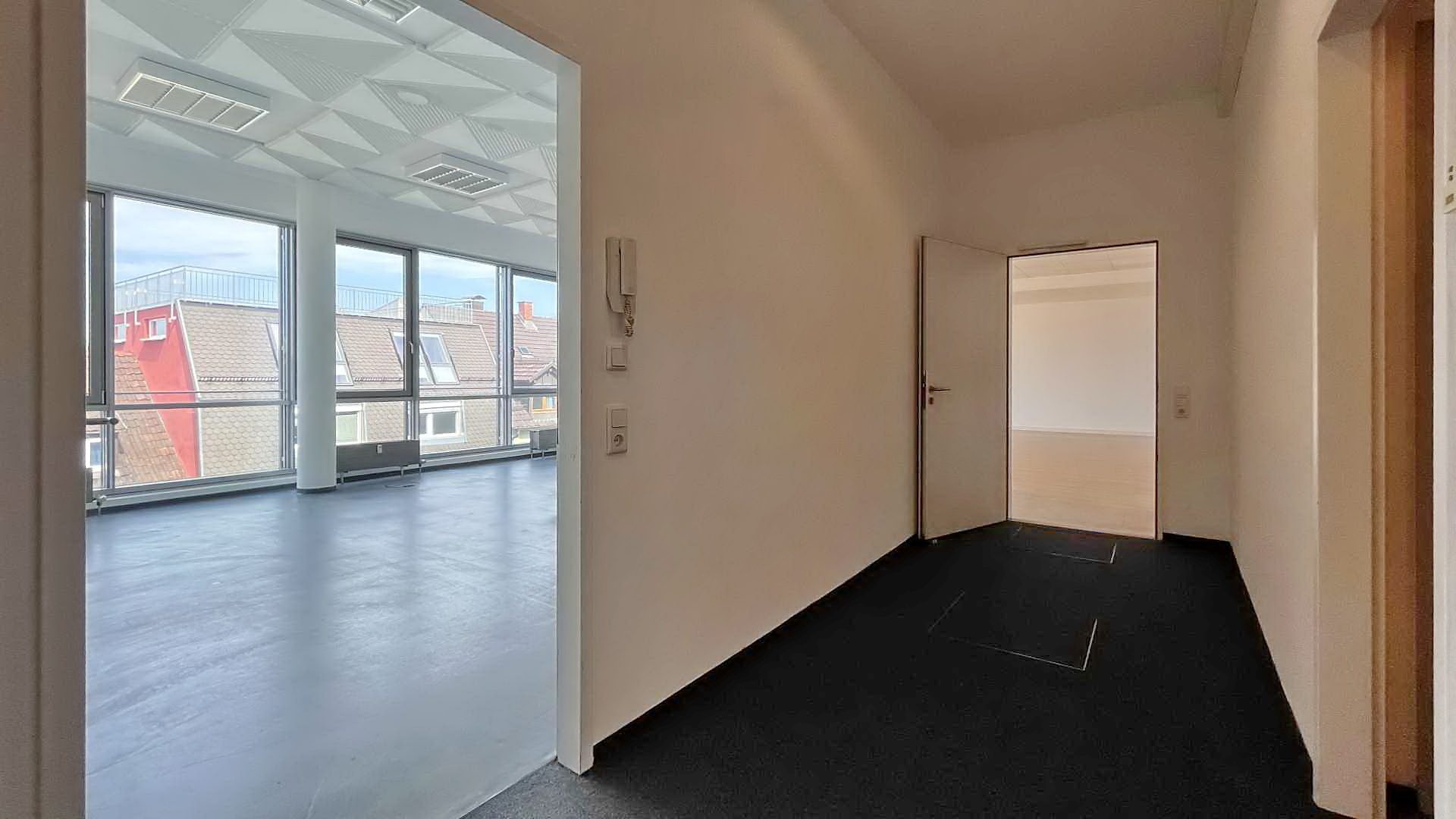 Immobilienangebot - Freiburg i. Br. / Altstadt - Gewerbe - Ganz oben mit dabei - Große Bürofläche in der Innenstadt