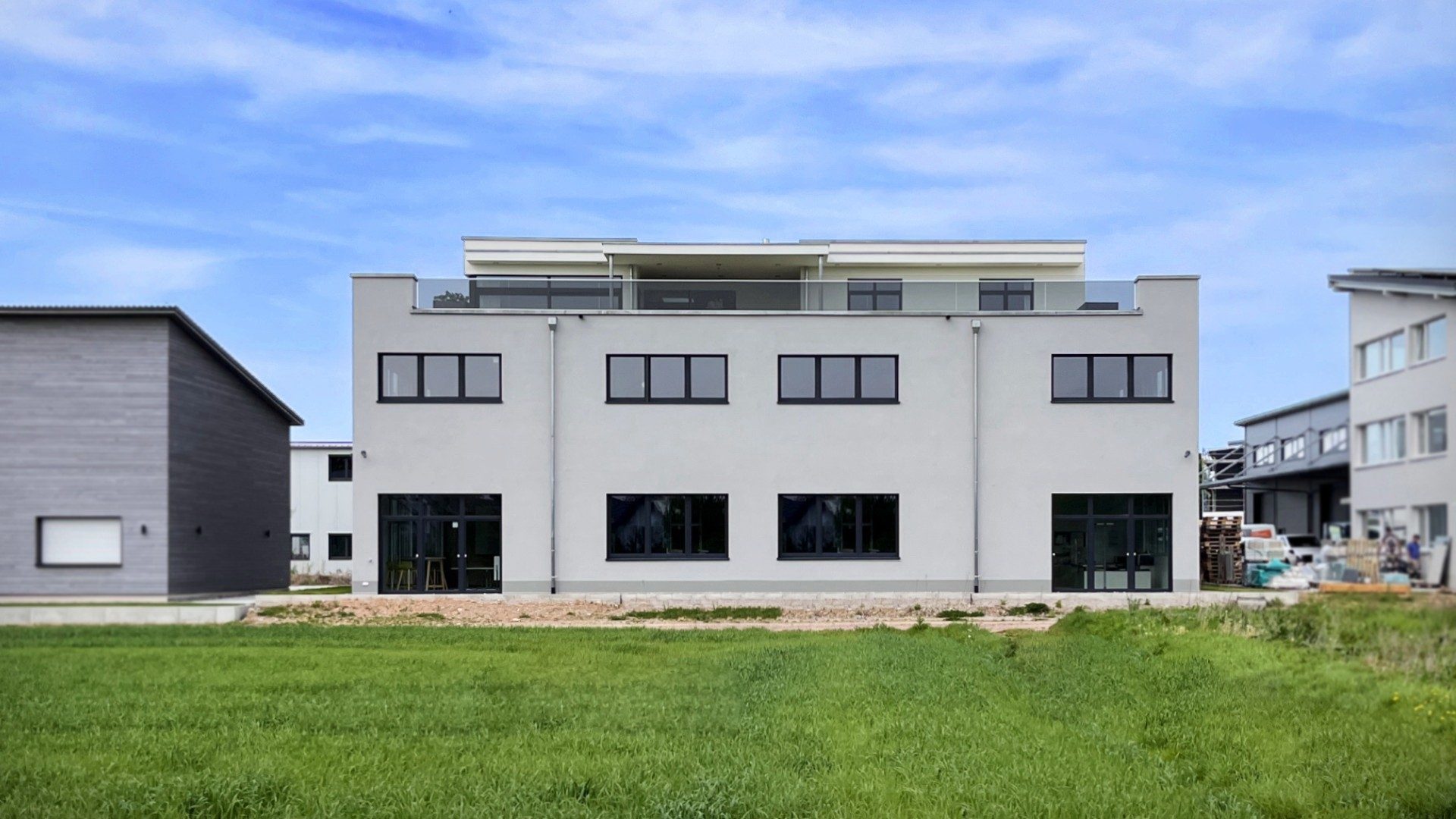 Immobilienangebot - Denzlingen - Gewerbe - Erstbezug: Flexibel ausbaubare Büro- oder Praxisfläche im Obergeschoss