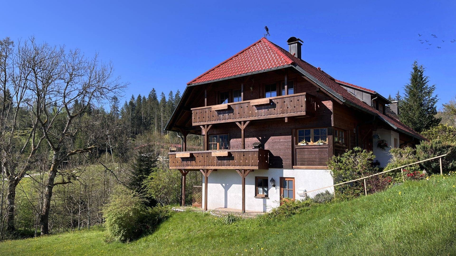 Immobilienangebot - Hinterzarten - Wohnen & Investment & Rest - Tradition trifft Moderne: Familienfreundliches Klimahaus im klassischen Schwarzwaldstil