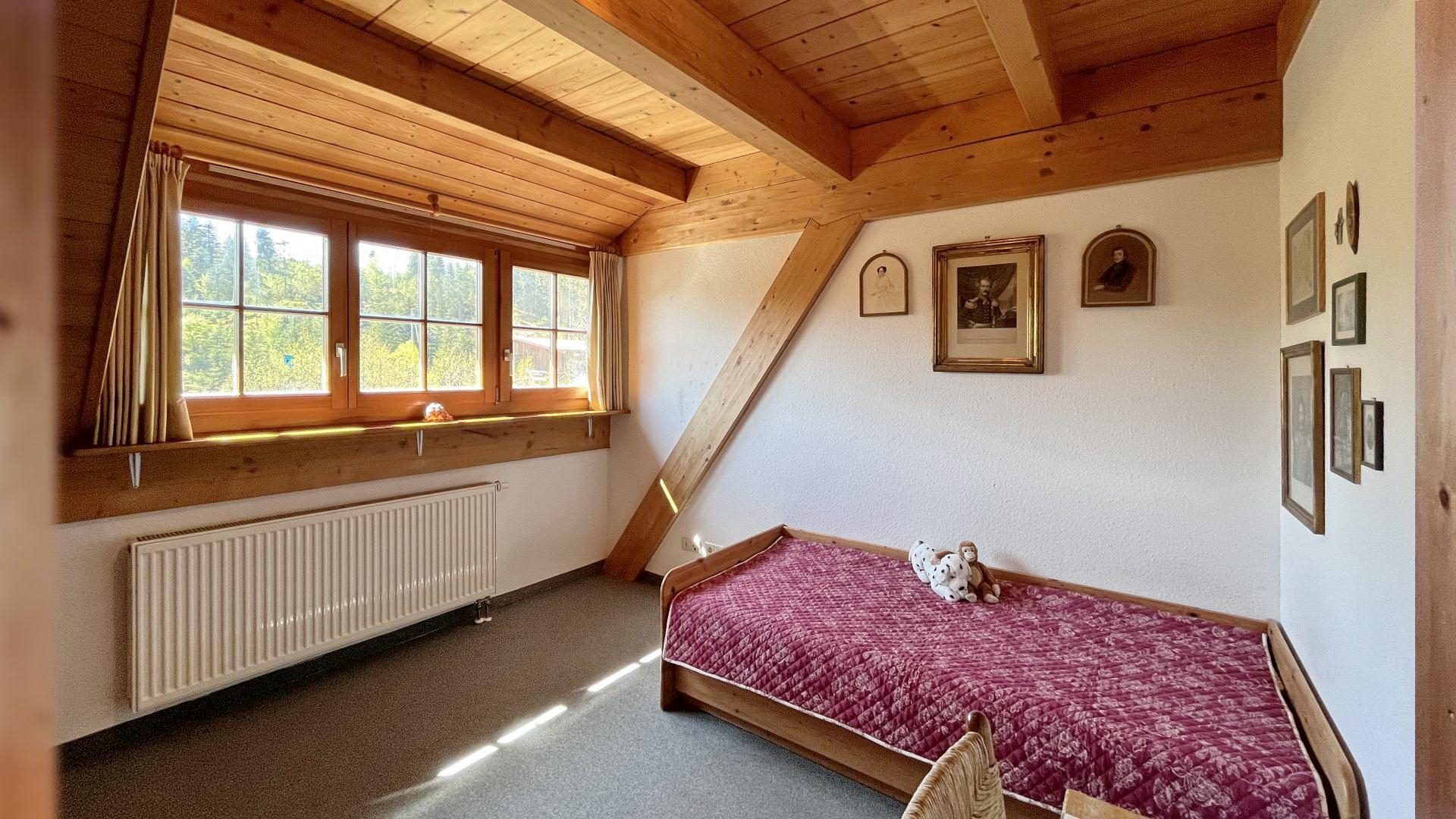 Immobilienangebot - Hinterzarten - Wohnen & Investment & Rest - Tradition trifft Moderne: Familienfreundliches Klimahaus im klassischen Schwarzwaldstil