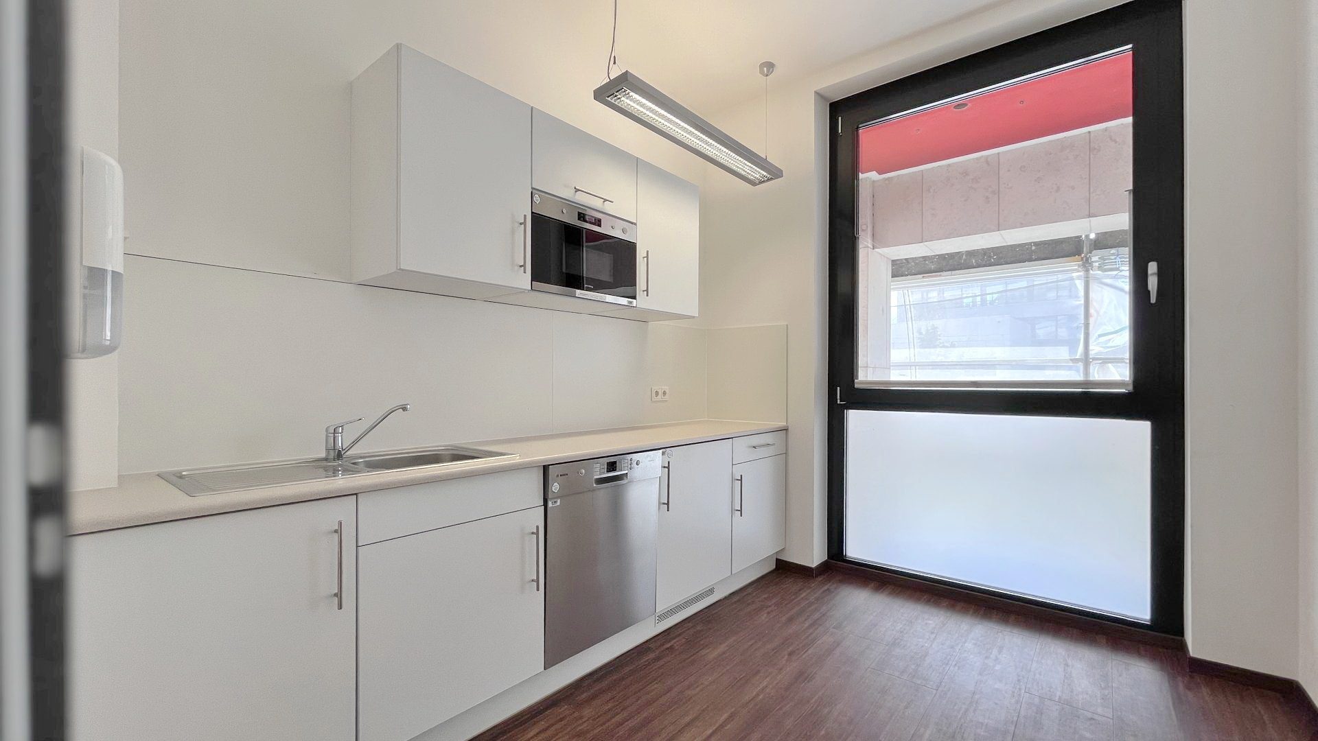 Immobilienangebot - Freiburg - Gewerbe - Optimale Verkehrsanbindung und ideale Ausstattung für Praxis, Forschung oder Büro
