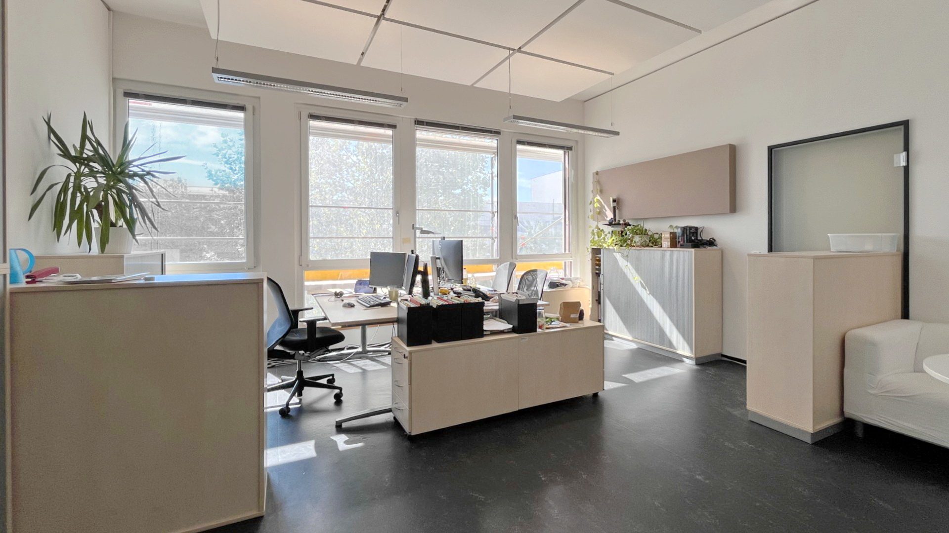 Immobilienangebot - Freiburg - Gewerbe - Großzügige Gewerbeetage in bekannter Lage nahe der Uniklinik