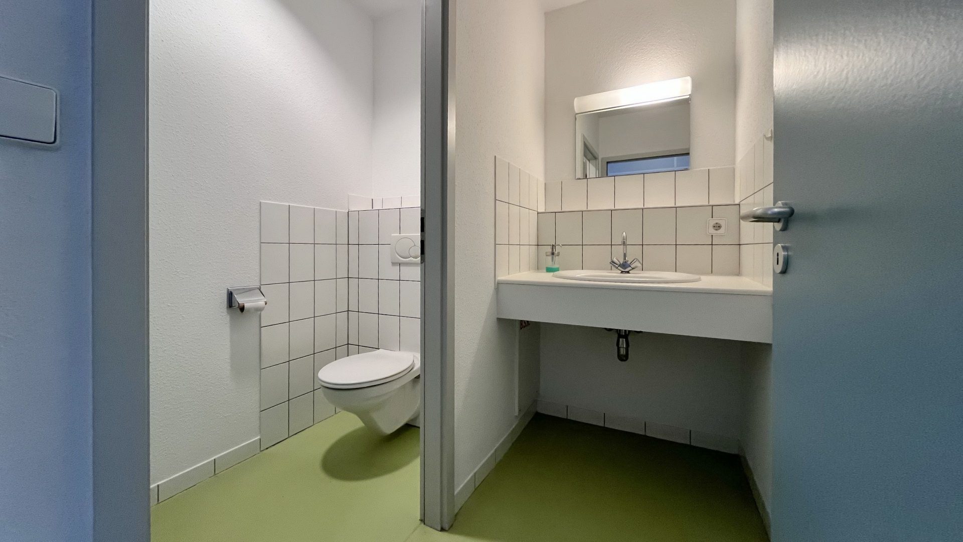 Immobilienangebot - Freiburg i. Br. / Haid - Gewerbe - Ihr neuer Standort - großflächige Büro- oder Praxisflächen im Gewerbegebiet Haid