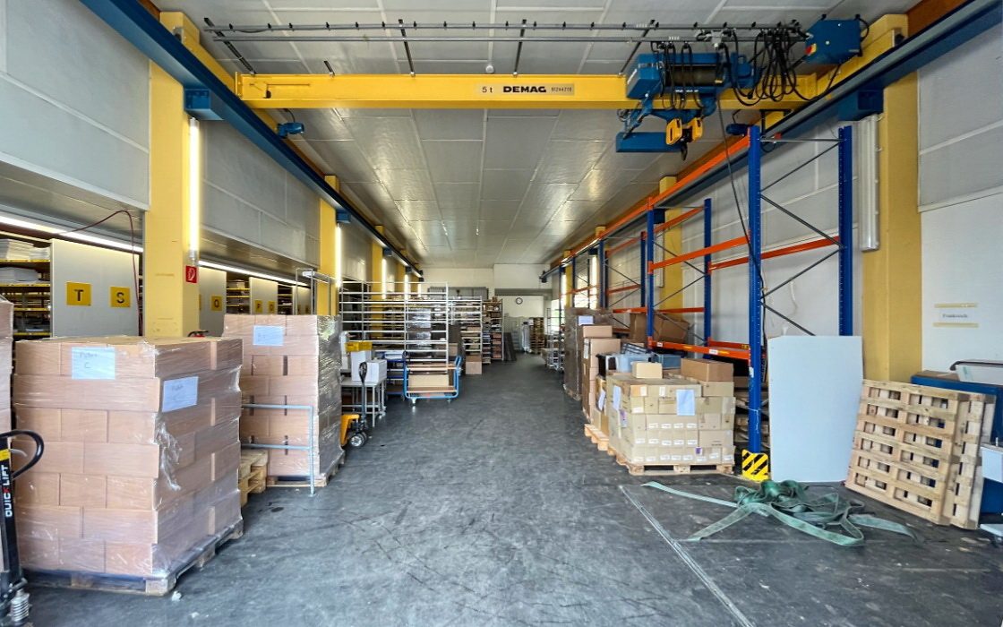Immobilienangebot - Eschbach - Gewerbe - Großzügige Gewerbehalle mit Büro- und Wohngebäude und Nähe zum Gewerbepark Breisgau