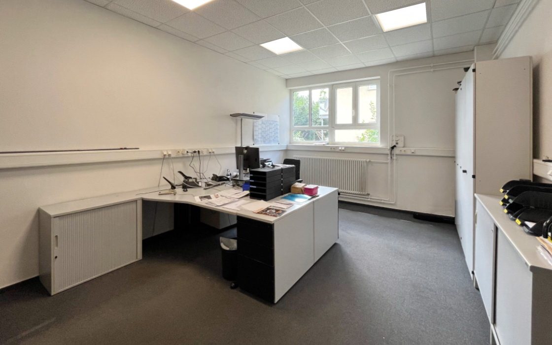 Immobilienangebot - Eschbach - Gewerbe - Großzügige Gewerbehalle mit Büro- und Wohngebäude und Nähe zum Gewerbepark Breisgau