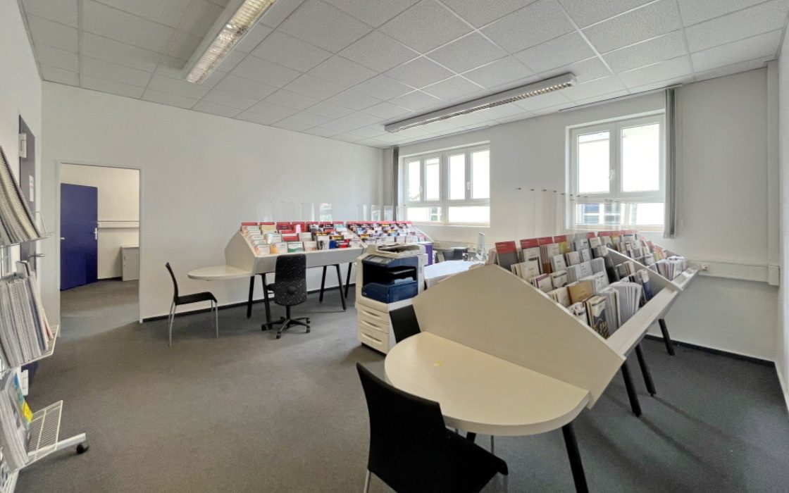Immobilienangebot - Eschbach - Gewerbe - Großzügige Gewerbehalle mit Büro- und Wohngebäude und Nähe zum Gewerbepark Breisgau