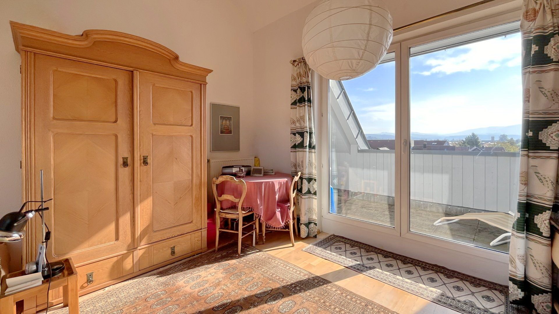 Immobilienangebot - Teningen - Wohnen & Investment & Rest - Ehemalige Zigarrenfabrik mit 8 Wohnungen und 3 Büros in grüner Ortsrandlage