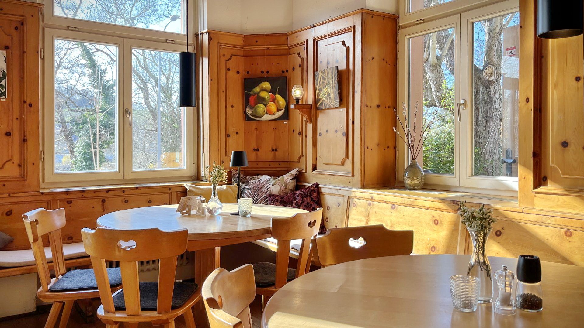 Immobilienangebot - Merzhausen - Gewerbe - Hotel mit Gastwirtschaft auf einem Erbbaugrundstück mit großem Außenbereich vor den Toren Freiburgs