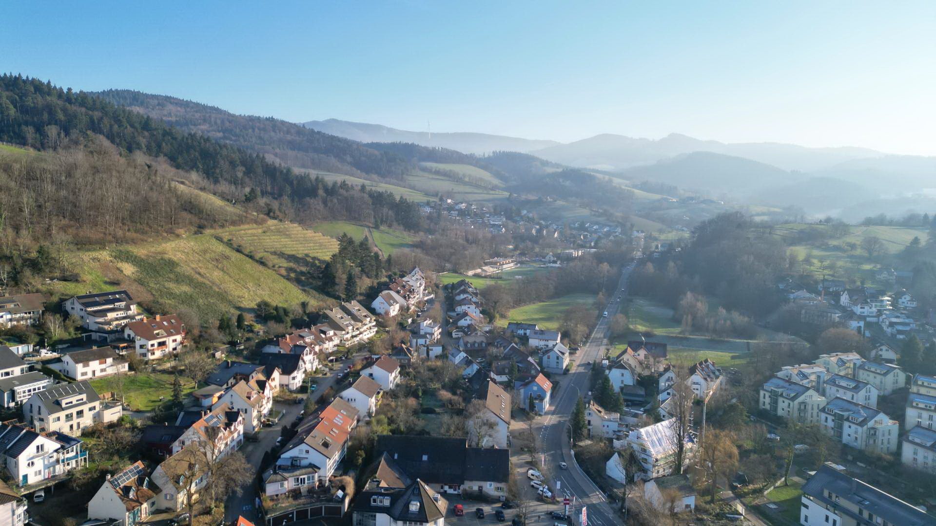 Immobilienangebot - Merzhausen - Gewerbe - Hotel mit Gastwirtschaft auf einem Erbbaugrundstück mit großem Außenbereich vor den Toren Freiburgs