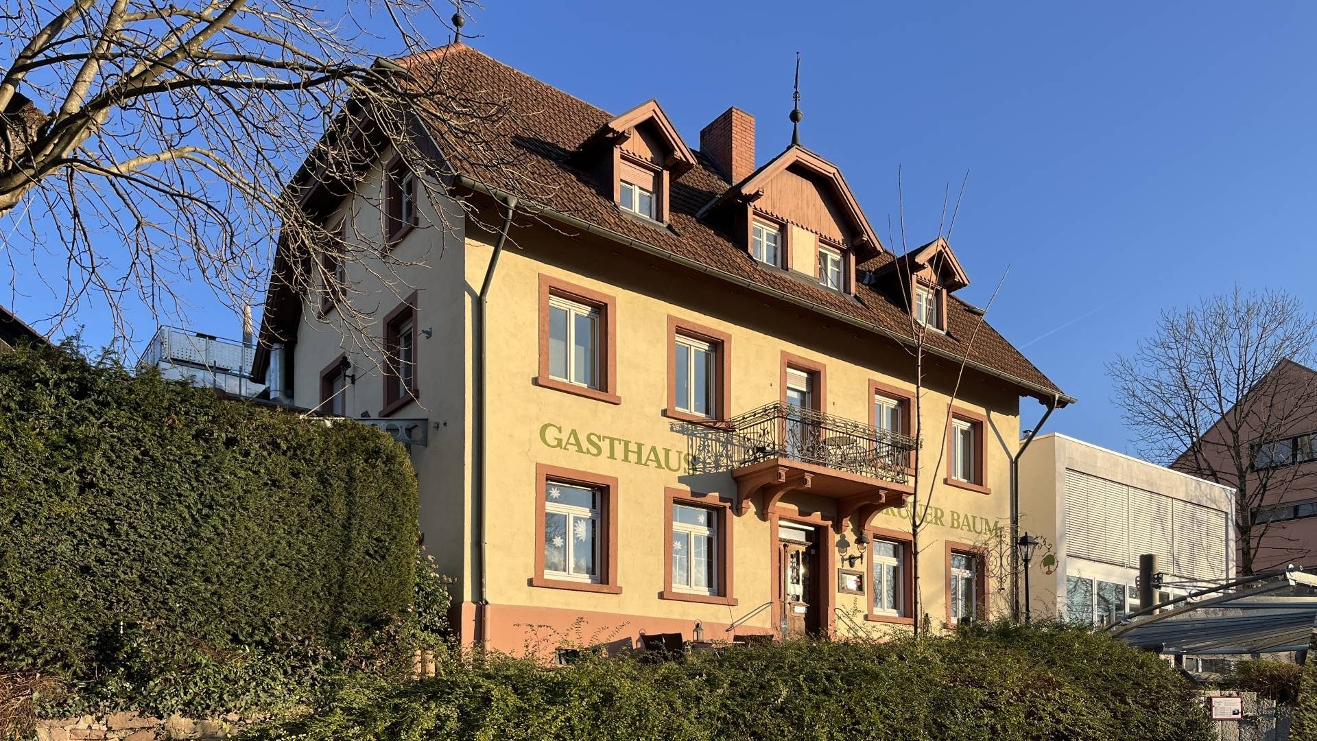 Immobilienangebot - Merzhausen - Gewerbe - Hotel mit Gastwirtschaft auf einem Erbbaugrundstück mit großem Außenbereich vor den Toren Freiburgs