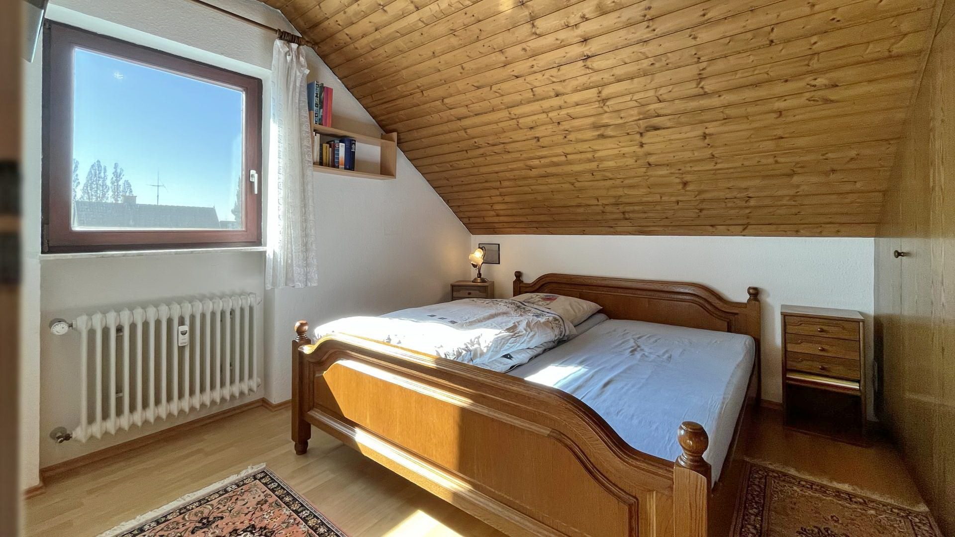 Immobilienangebot - Breisach am Rhein / Oberrimsingen - Wohnen & Investment & Rest - Lichtdurchflutete 2-Zimmer-Wohnung mit sonnigem Balkon und Weitblick
