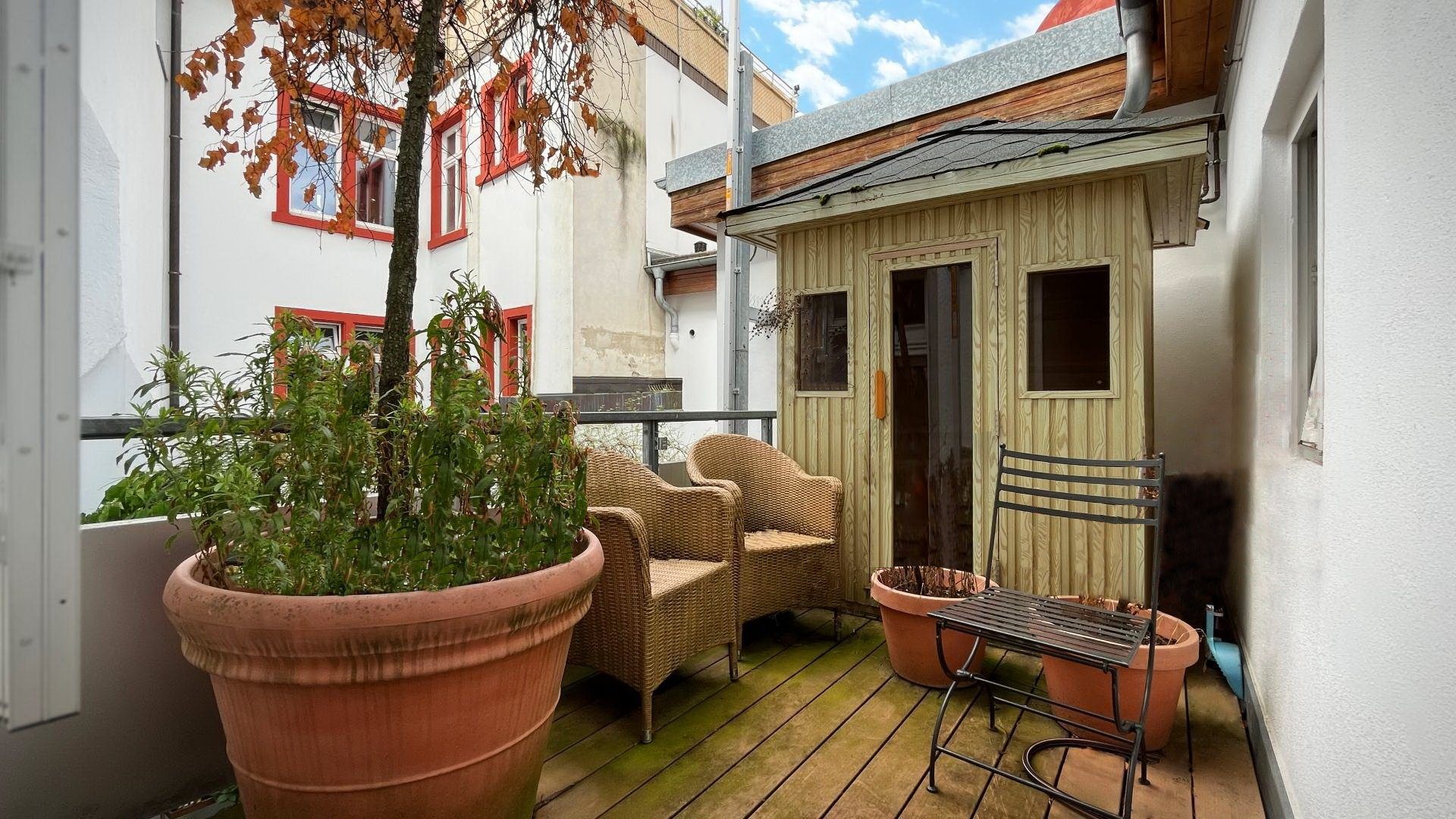 Immobilienangebot - Freiburg im Breisgau - Wohnen & Investment & Rest - Juwel im Herzen der Altstadt - Modernisiertes Wohn- und Geschäftshaus
