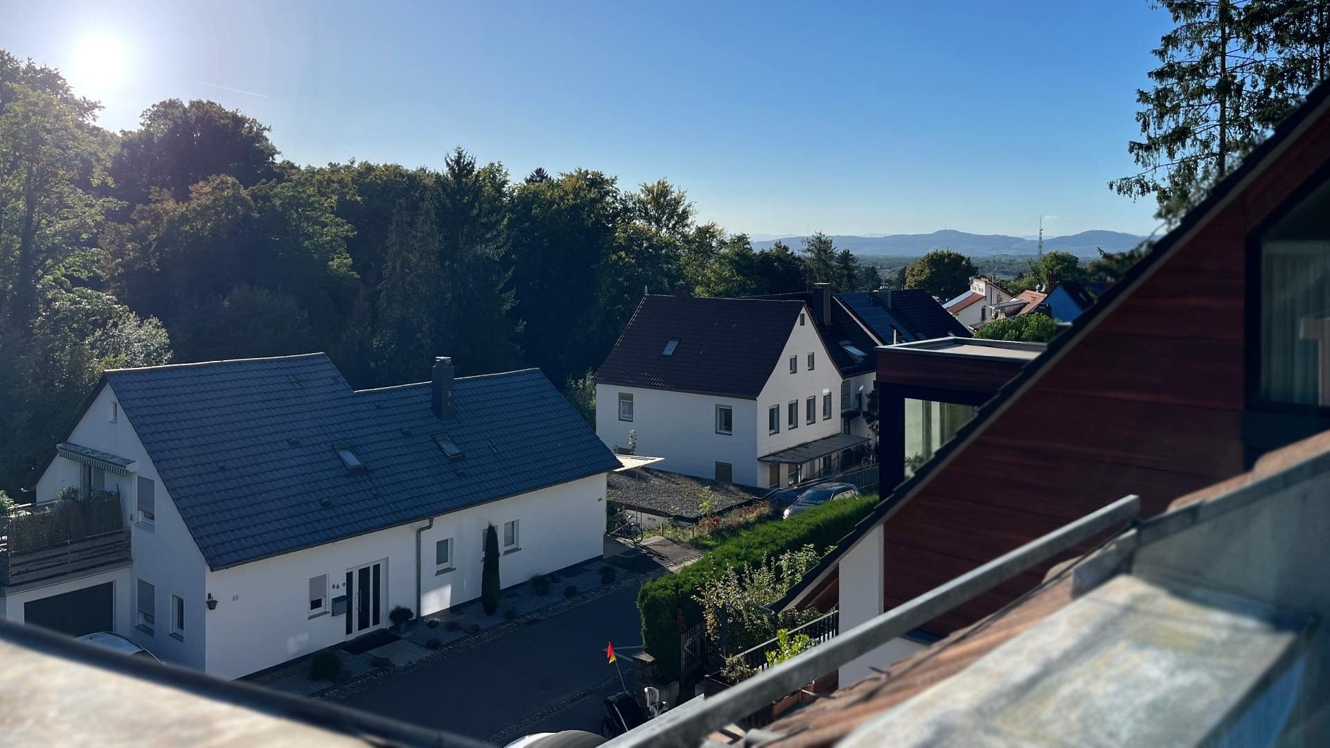 Immobilienangebot - Freiburg i. Br. / Zähringen - Wohnen & Investment & Rest - Zähringen | Charmante Doppelhaushälfte am Hang