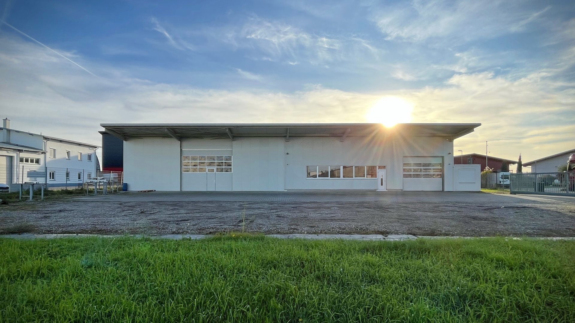 Immobilienangebot - Breisach am Rhein / Niederrimsingen - Gewerbe - Vielseitige Gewerbehalle mit großer Freifläche