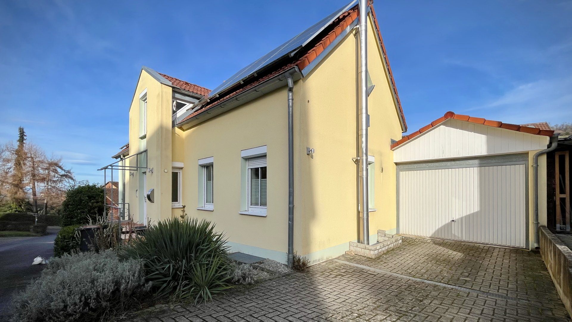 Immobilienangebot - Ebringen - Wohnen & Investment & Rest - Familienfreundliches Einfamilienhaus in naturnaher Lage unweit von Freiburg