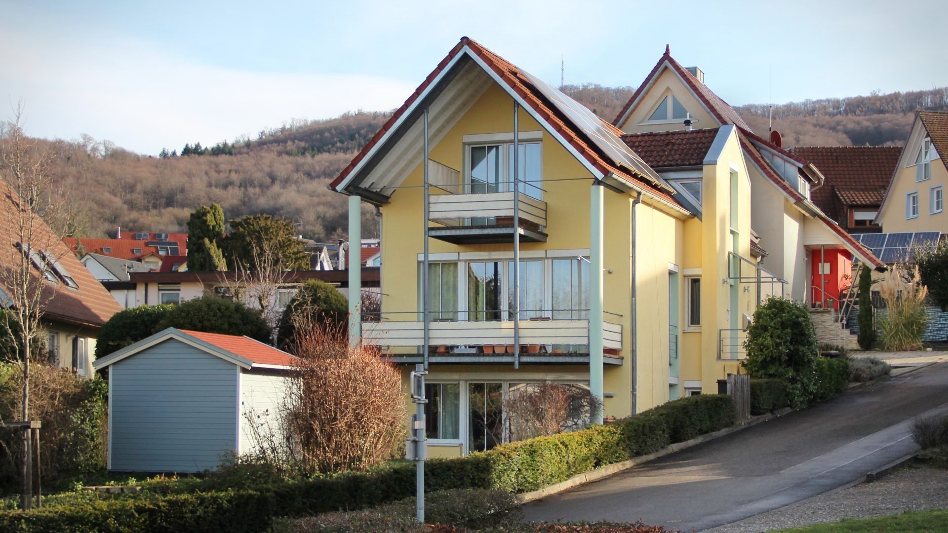 Immobilienangebot - Ebringen - Wohnen & Investment & Rest - Familienfreundliches Einfamilienhaus in naturnaher Lage unweit von Freiburg