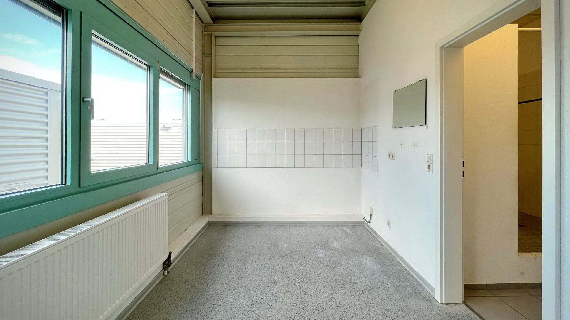 Immobilienangebot - Lahr - Gewerbe - Doppelstöckige Gewerbeliegenschaft mit Produktionhalle und vielseitigen Nutzungsmöglichkeiten