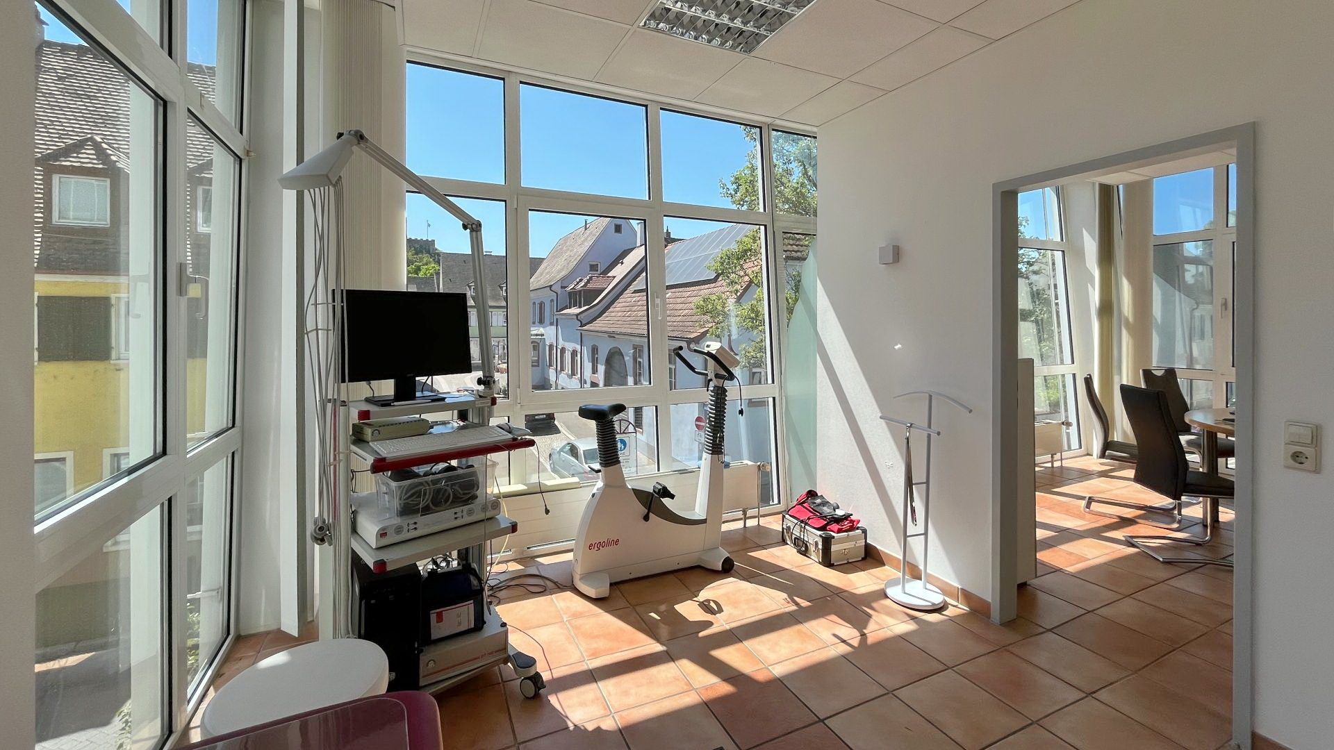 Immobilienangebot - Breisach am Rhein - Gewerbe - Renditestarke Kapitalanlage in bester Innenstadtlage - vermietete Praxis in Breisach