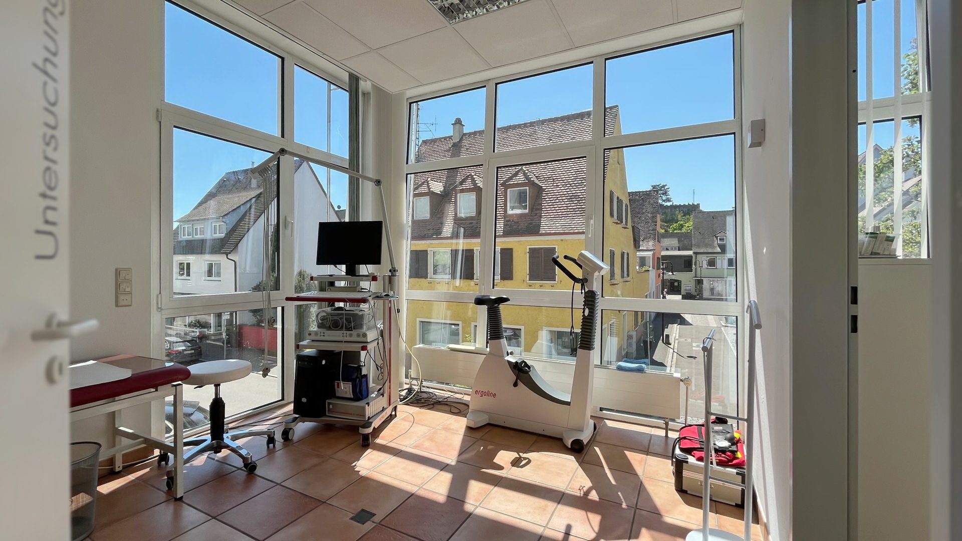 Immobilienangebot - Breisach am Rhein - Gewerbe - Renditestarke Kapitalanlage in bester Innenstadtlage - vermietete Praxis in Breisach