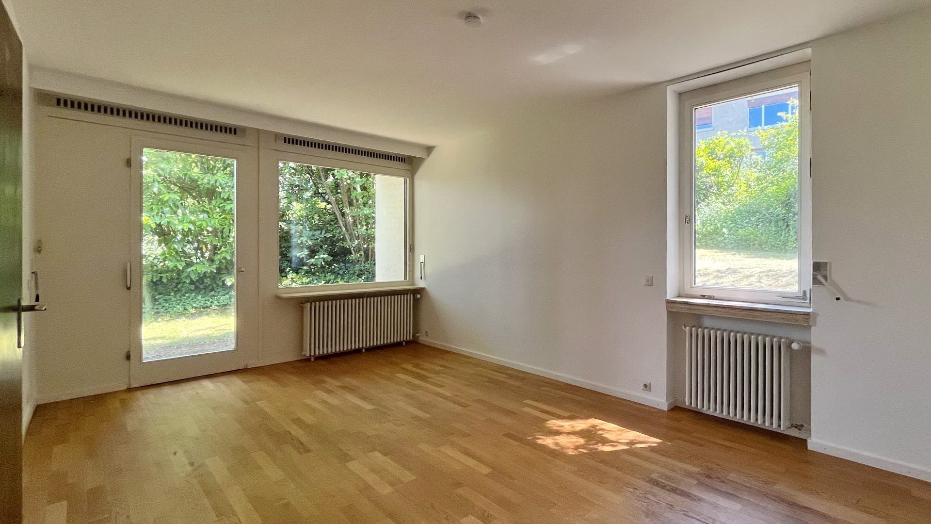 Immobilienangebot - Freiburg im Breisgau / Littenweiler - Wohnen & Investment & Rest - Lage trifft Potenzial: Klassischer Bungalow mit Entwicklungsoption in Freiburg-Littenweiler