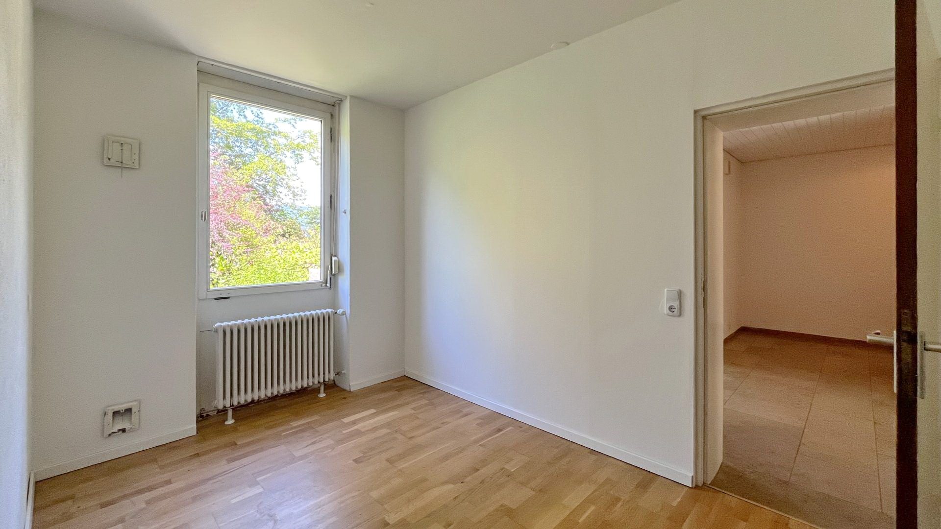 Immobilienangebot - Freiburg im Breisgau / Littenweiler - Wohnen & Investment & Rest - Lage trifft Potenzial: Klassischer Bungalow mit Entwicklungsoption in Freiburg-Littenweiler