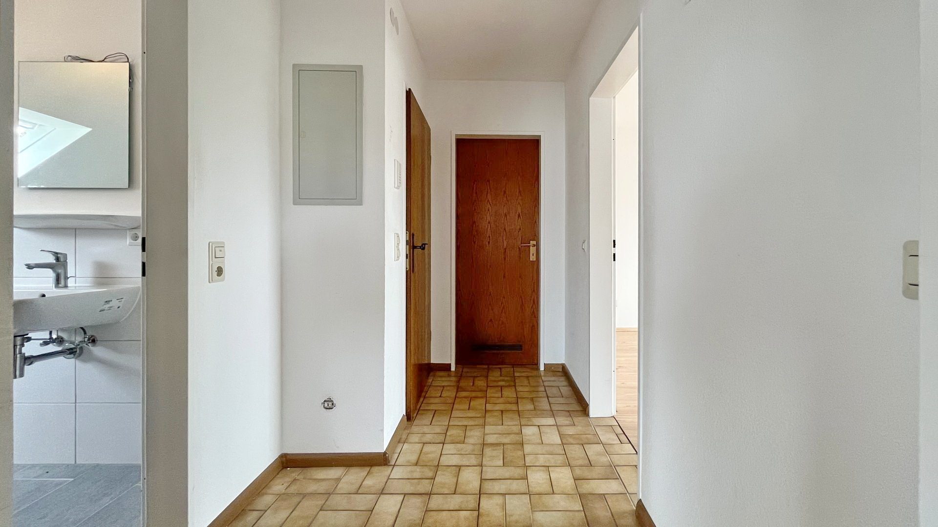 Immobilienangebot - Breisach am Rhein / Oberrimsingen - Wohnen & Investment & Rest - Ruhig gelegene Doppelhaushälfte in naturnaher Lage